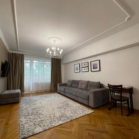 Двухкомнатная Квартира На Арбате Almaty Luaran gambar