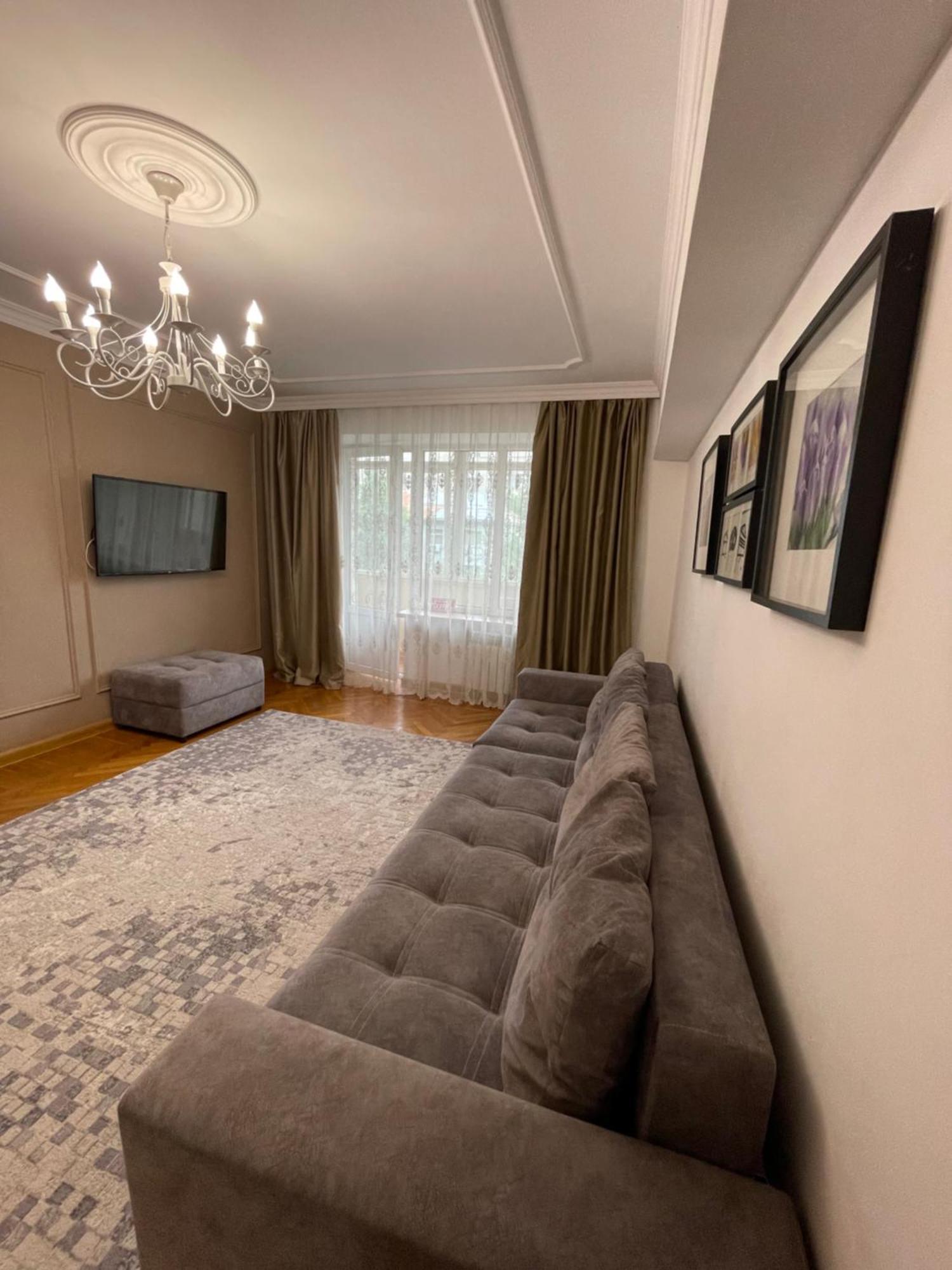 Двухкомнатная Квартира На Арбате Almaty Luaran gambar